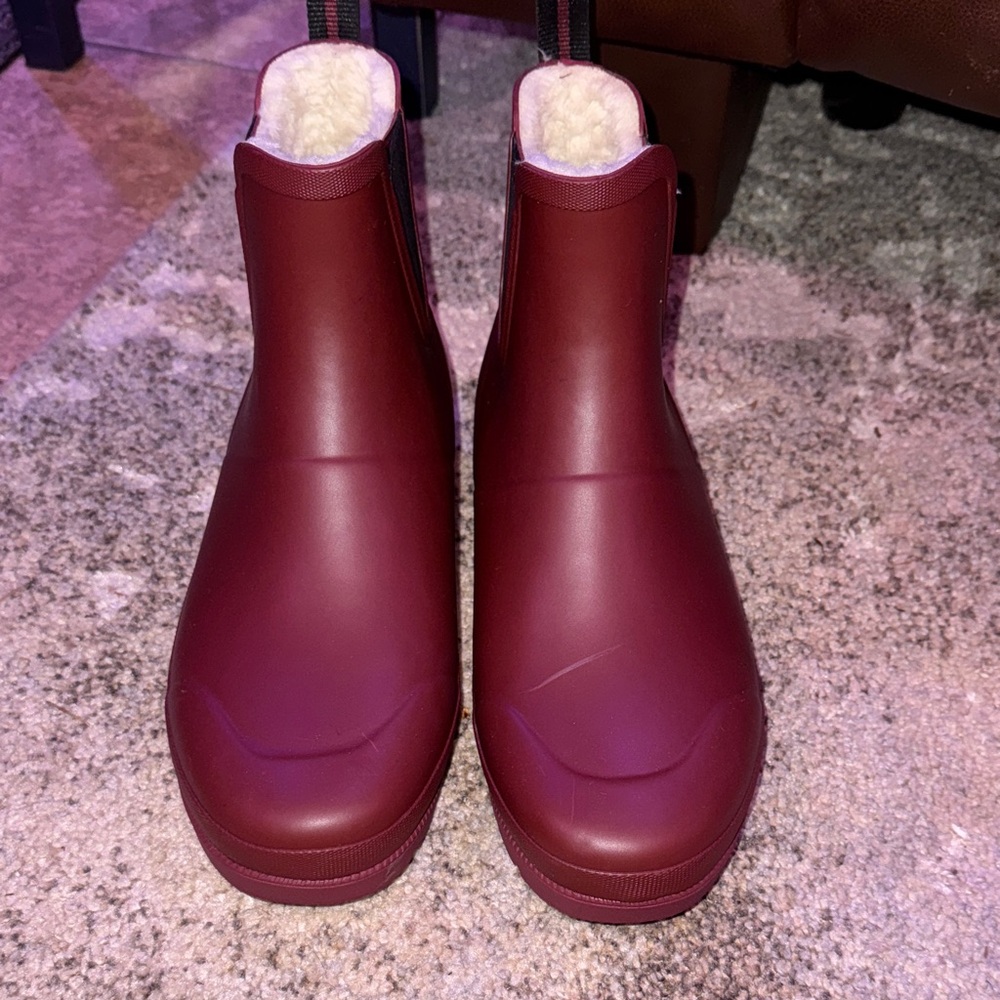 Women’s Tretorn Burgundy Ankle Boots with Fleece Lining